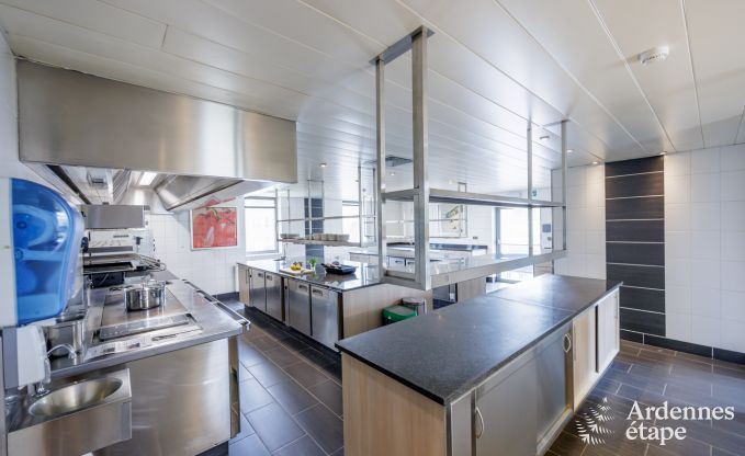 Villa de Luxe � Rochefort pour 28/30 personnes en Ardenne