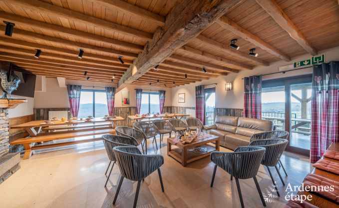 Maison de vacances spacieuse et confortable pour 16 personnes  Rochehaut, en Ardenne.