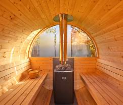 Maison de vacances à Saint-Hubert : hébergement confortable pour 6 personnes avec sauna, salle de jeux et jardin privé en Ardenne