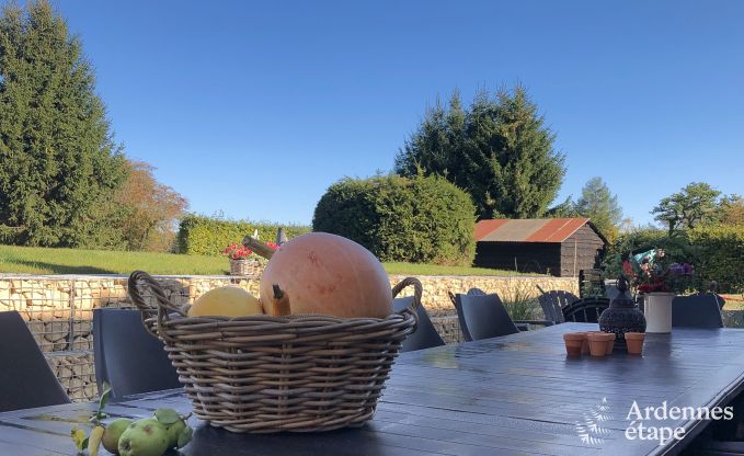 Sjour de luxe en Ardenne: Villa haut de gamme  Saint-Hubert pour 6 personnes avec piscine et proximit nature