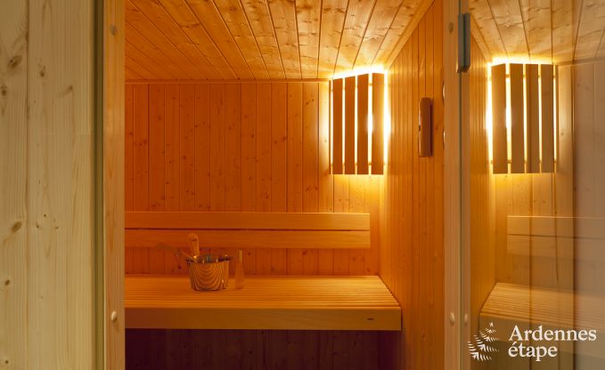 Superbe maison pour 29 personnes avec sauna près de Saint Hubert
