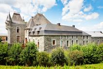 Château-ferme à Sainte-Ode pour votre séjour avec Ardennes-Etape