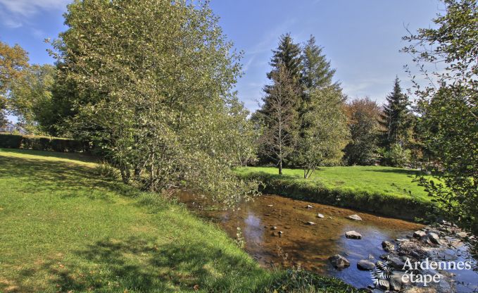 Maison de vacances  Sainte-Ode : havre de paix pour 8 personnes avec terrasse et jardin en Ardenne