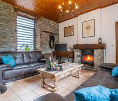 Maison de vacances confortable avec piscine à Sainte-Ode, Ardenne