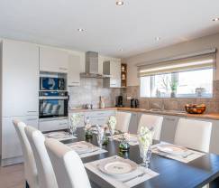 Maison de vacances conviviale avec piscine à Sainte-Ode, Ardenne