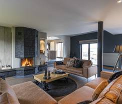 Villa à Sainte-Ode pour 14 personnes avec piscine, jacuzzi, sauna, bar et cinéma