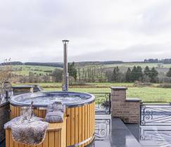 Villa à Sainte-Ode pour 14 personnes avec piscine, jacuzzi, sauna, bar et cinéma