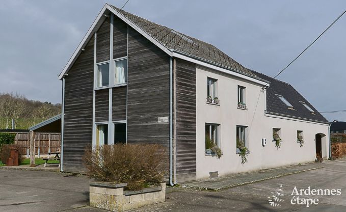Maison de vacances pittoresque pour 15 personnes, avec espace détente, près de Somme-Leuze