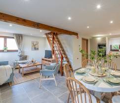 Chalet confortable à Somme-Leuze : séjour scandinave pour familles avec enfants et animaux de compagnie