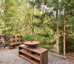 Chalet spacieux à Somme-Leuze pour 8 personnes avec 4 chambres, 3 salles de bains, poele à pellets et jardin privé