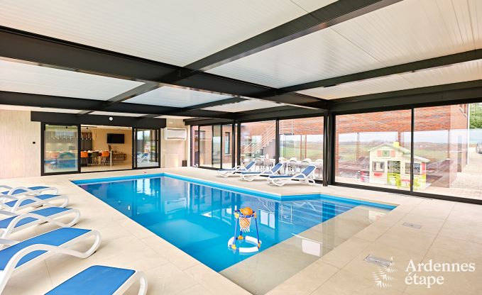 Villa ultramoderne  Somme-Leuze pour 12 personnes avec piscine intrieure, sauna et jardin priv