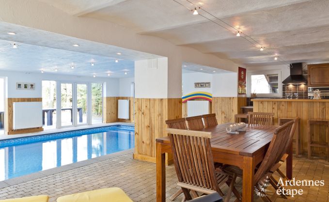 Villa de luxe avec piscine et wellness pour 15 personnes à Sourbrodt