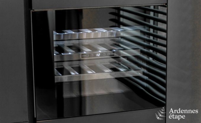 Spacieuse cottage pour 8 personnes  Spa avec sauna, jacuzzi, 4 chambres et salles de bains et jardin priv