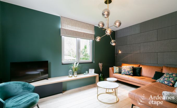 Spacieuse cottage pour 8 personnes  Spa avec sauna, jacuzzi, 4 chambres et salles de bains et jardin priv