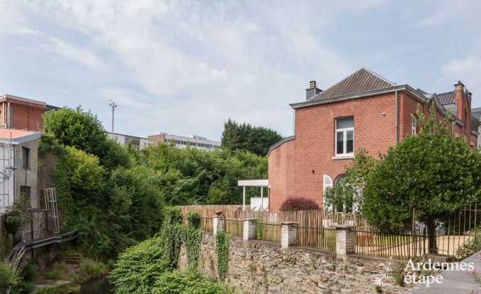 Grande maison de charme  Spa en Ardenne : sjour tout confort pour 10 personnes avec jacuzzi et attractions  proximit
