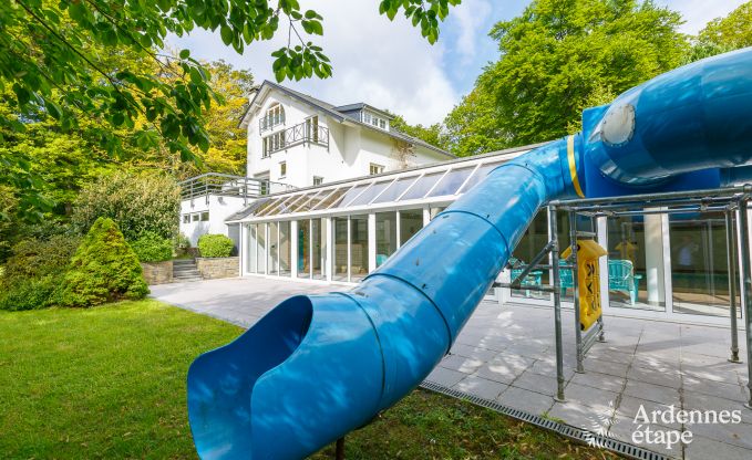Maison de vacances  Spa pour 20 personnes en Ardenne