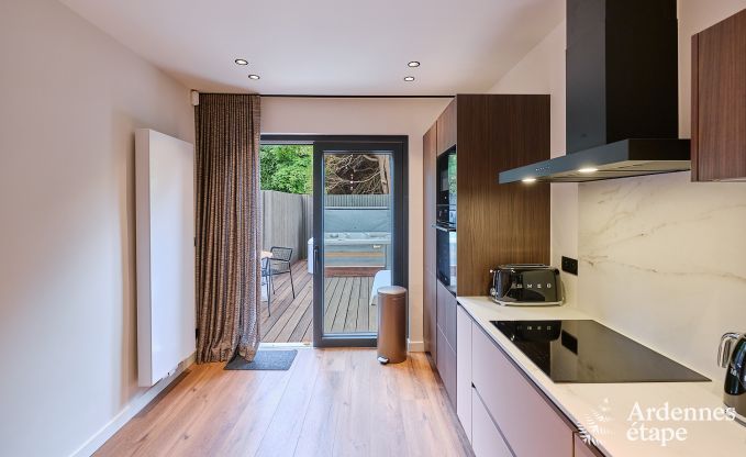 Charmante maison de vacances  Spa avec 2 chambres, espace de dtente et terrasse prive avec jacuzzi