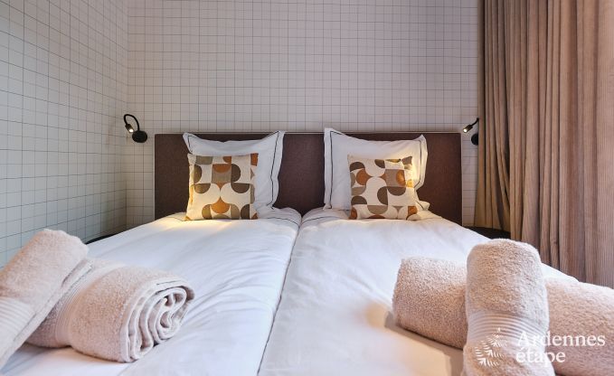 Charmante maison de vacances  Spa avec 2 chambres, espace de dtente et terrasse prive avec jacuzzi