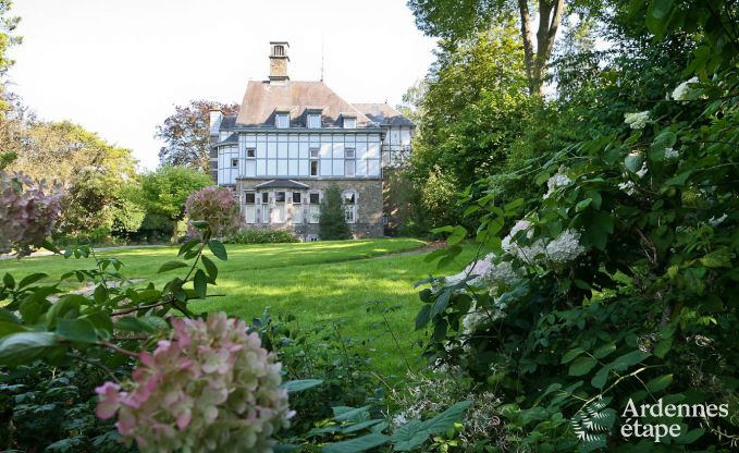 Villa de Luxe  Spa pour 9 personnes en Ardenne