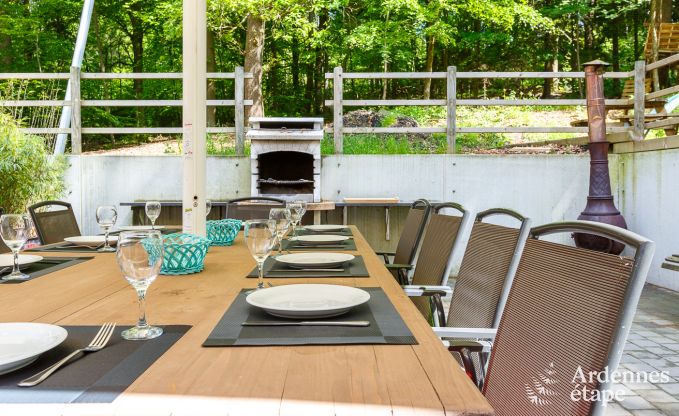 Spacieuse villa de luxe  Spa pour 15 personnes avec 5 chambres, sauna, piscine extrieure et jardin priv