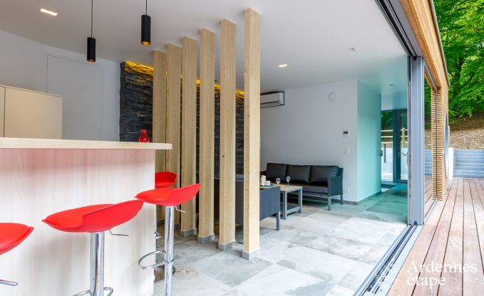 Spacieuse villa de luxe  Spa pour 15 personnes avec 5 chambres, sauna, piscine extrieure et jardin priv