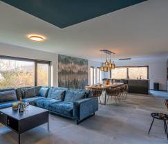 Maison de vacances haut de gamme en Ardenne : Séjour de luxe pour 10 personnes avec piscine, jacuzzi et proximité de Spa et Francorchamps