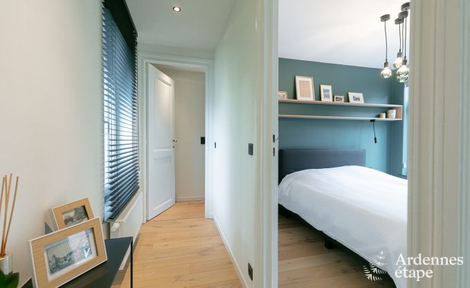 Spacieuse cottage pour 8 personnes � Spa avec sauna, jacuzzi, 4 chambres et salles de bains et jardin priv�