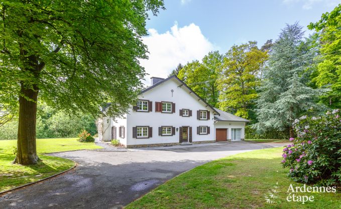 Maison de vacances  Spa pour 15 personnes en Ardenne