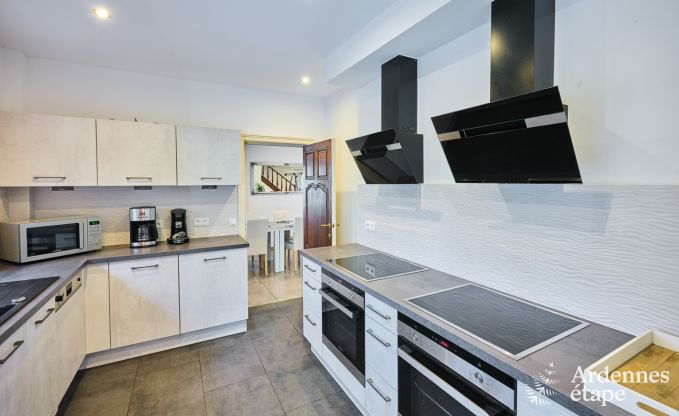 Maison de vacances  Spa pour 20 personnes en Ardenne