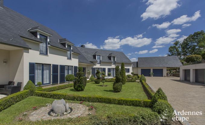 Villa de Luxe  Spa pour 13/14 personnes en Ardenne