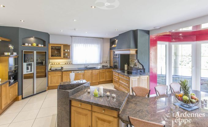 Villa de Luxe  Spa pour 13/14 personnes en Ardenne