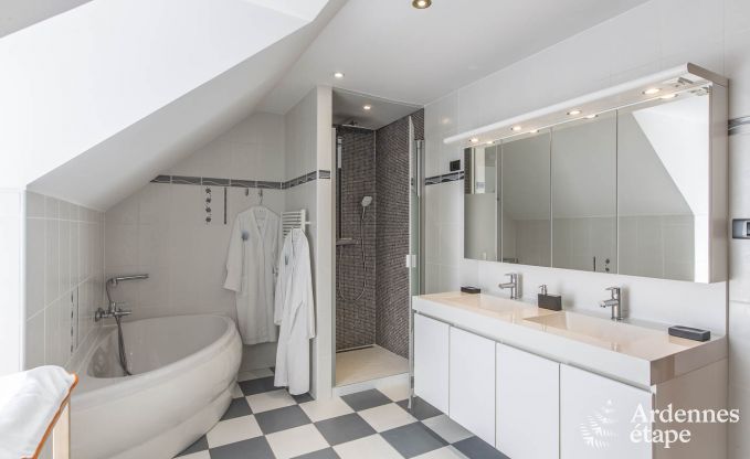 Villa de Luxe  Spa pour 13/14 personnes en Ardenne