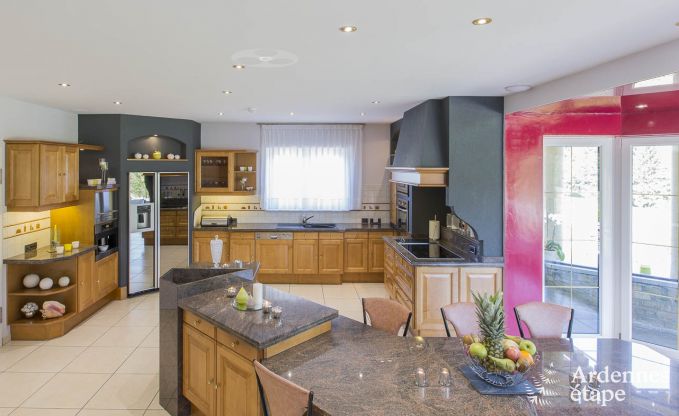 Villa de Luxe  Spa pour 13/14 personnes en Ardenne