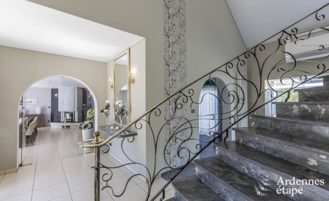 Villa de Luxe  Spa pour 13/14 personnes en Ardenne