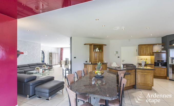 Villa de Luxe  Spa pour 13/14 personnes en Ardenne