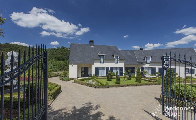 Villa de Luxe  Spa pour 13/14 personnes en Ardenne