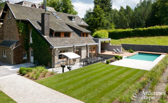 Villa de Luxe  Spa pour 14 personnes en Ardenne