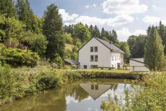 Magnifique maison de vacances pour 28 personnes  St-Vith au cur de l'Ardennes