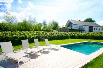 Villa de luxe en Ardennes pour 14 personnes avec piscine dans la rgion de Saint-Vith.