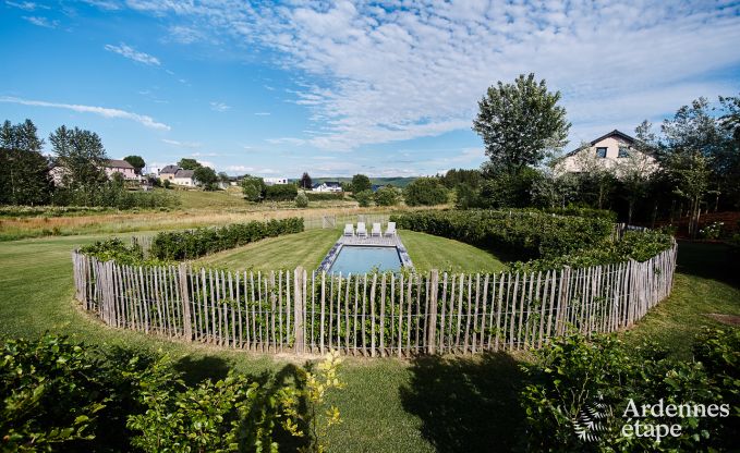 Villa de luxe en Ardennes pour 14 personnes avec piscine dans la région de Saint-Vith.