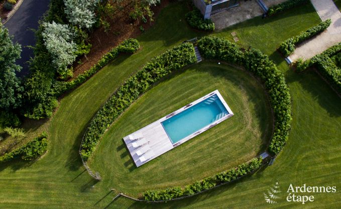 Villa de luxe en Ardennes pour 14 personnes avec piscine dans la région de Saint-Vith.