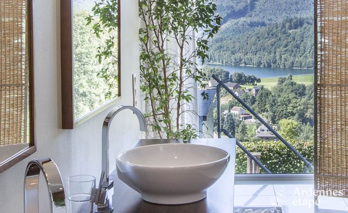 Villa de luxe avec vue panoramique, piscine et wellness à Stavelot