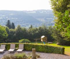 Château de luxe en Ardenne pour 28 personnes à Stavelot avec sauna, jacuzzi et aire de jeux
