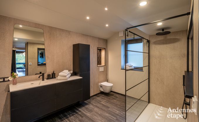 Chalet pour 4 personnes � Stavelot avec jacuzzi, poele � pellets et terrasse priv�e