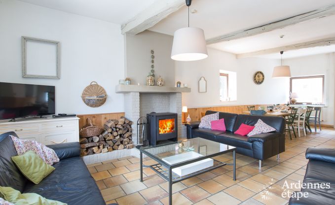 Confortable et spacieuse maison de vacances à louer pour 8 personnes à Stoumont