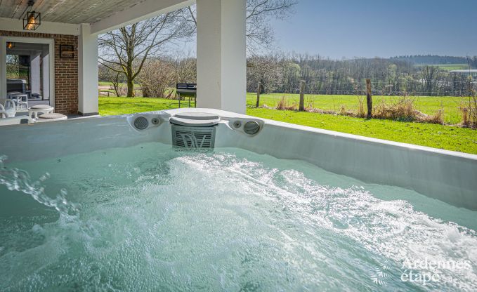 Villa de luxe � Theux pour 10 personnes avec salle de jeux, jacuzzi et proximit� de Spa-Francorchamps