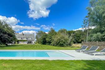 Maison de vacances pour 9 personnes  Tinlot, 4 chambres, piscine, jardin et proche nature de l'Ardenne