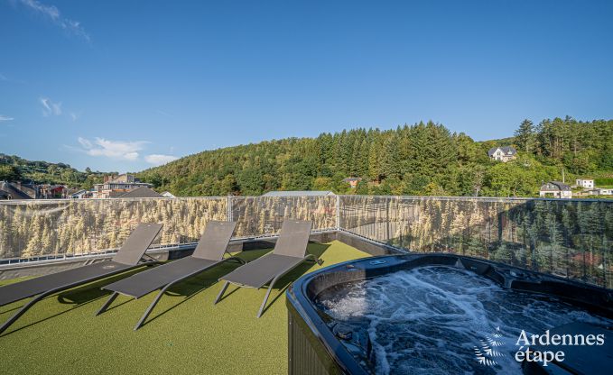 Loft spacieux pour 5 personnes avec 2 chambres, jacuzzi et terrasse privée à Trois-Ponts