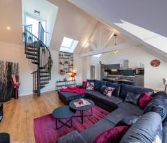 Loft spacieux pour 5 personnes avec 2 chambres, jacuzzi et terrasse privée à Trois-Ponts