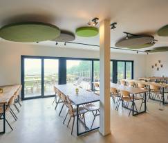 Spacieuse et luxueuse maison de vacances avec piscine à Trois-Ponts, Ardenne